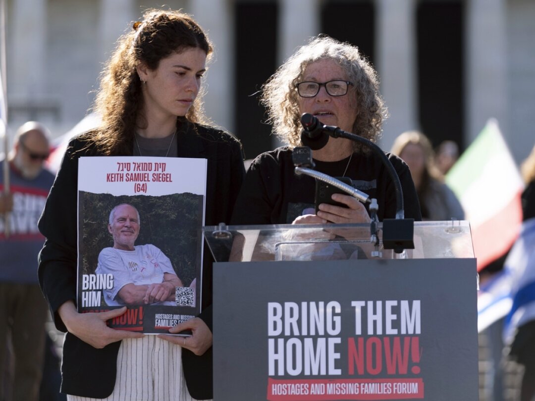 La femme et la fille de l'otage Keith Siegel (photo) appelant à la libération de leur proche par le Hamas. (Archive)