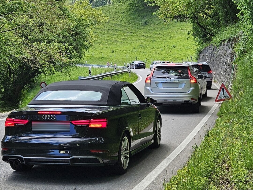 L'accident a perturbé le trafic entre le Signal-de-Bougy et Mont-sur-Rolle, ce vendredi 10 mai.