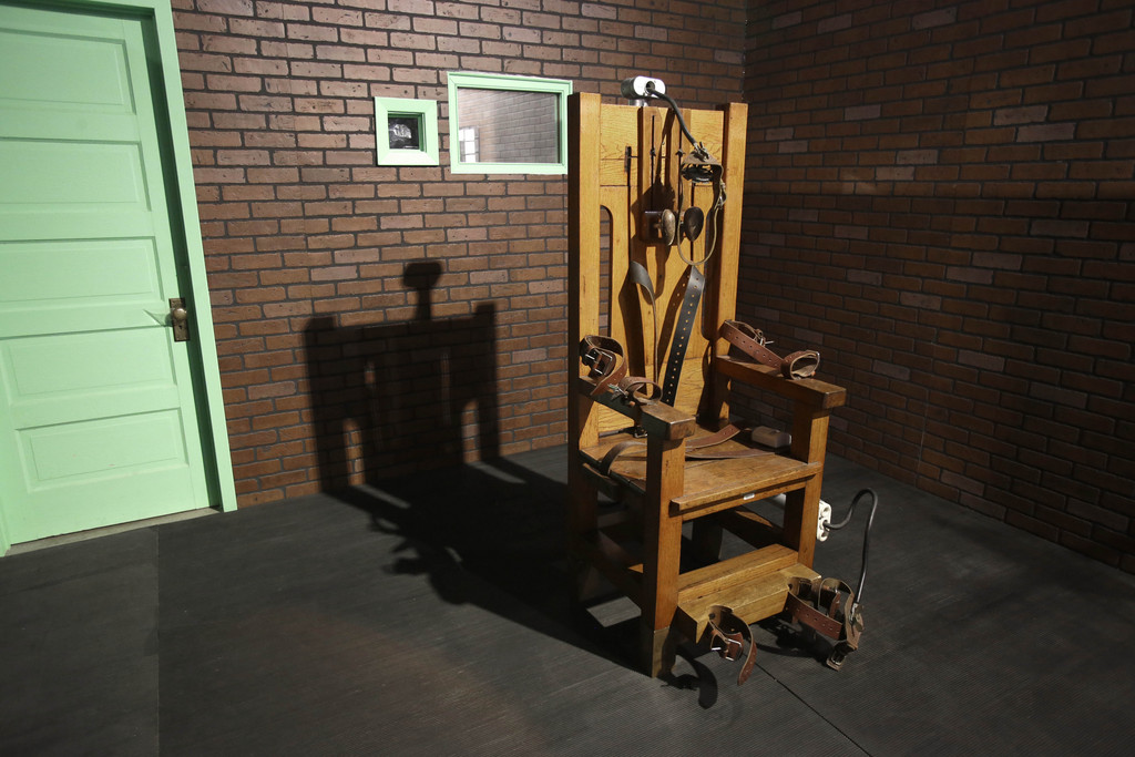 En février 1977, l'Oklahoma est passé de la chaise électrique à l'injection létale, considérée comme plus humaine.