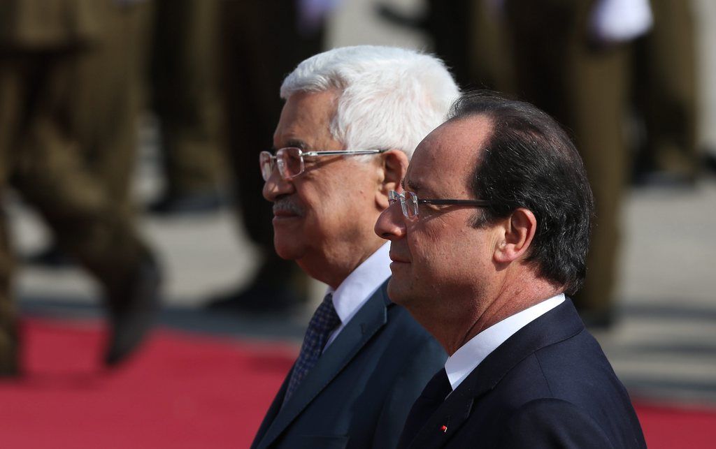François Hollande doit s'entretenir avec le président Mahmoud Abbas.