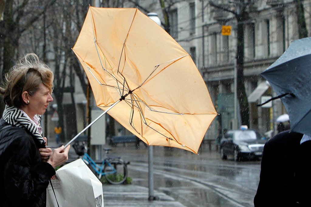 Vent et pluies au menu de la journée.