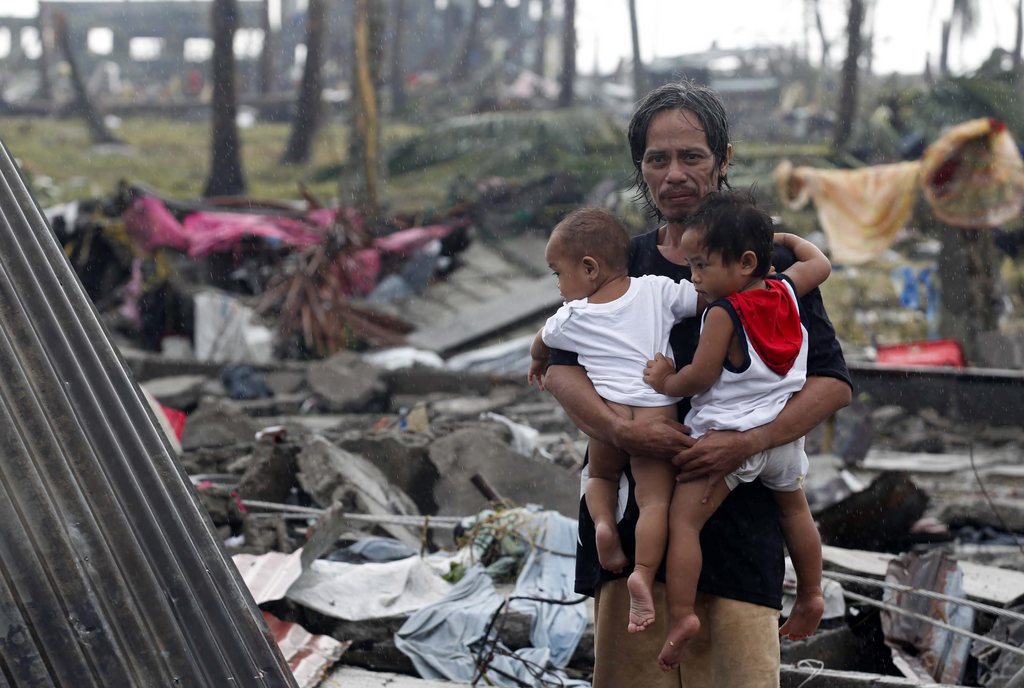 Des experts en aide humanitaire mettent en garde contre la répétition aux Philippines des erreurs commises dans le sillage du tsunami en 2004 en Asie. Les dons doivent être faits en argent.  