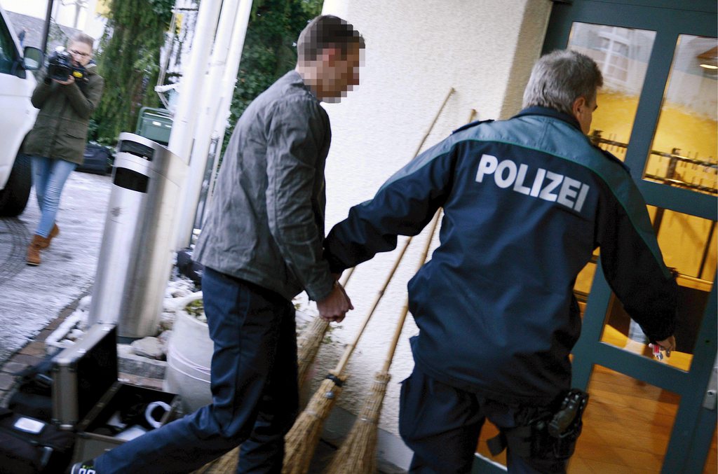 Deux pédocriminels font face à la justice thurgovienne depuis mardi matin devant le Tribunal de district de Münchwilen. Les deux hommes sont notamment accusés d'avoir abusé sexuellement de leur propre fils respectif.