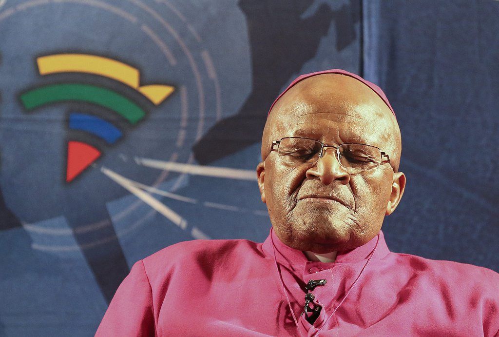 L'ancien archevêque Desmond Tutu a prononcé un discours d'hommage à Mandela.