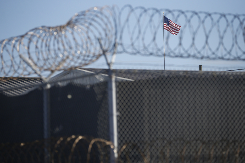 Pas de procès, pas d'inculpation, mais des tortures. Des anciens prisonniers de Guantanamo veulent obtenir réparation.