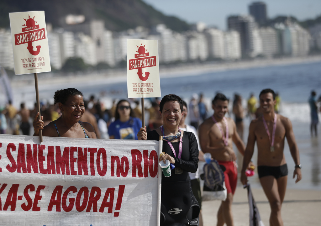 Les Brésiliens sont nombreux à se révolter contre les coûts exorbitants des deux grosses manifestations que Rio va accueillir: la Coupe du Monde de football 2014 et les Jeux Olympiques 2016, alors même qu'une part importante de la population n'a même pas accès à l'eau potable.