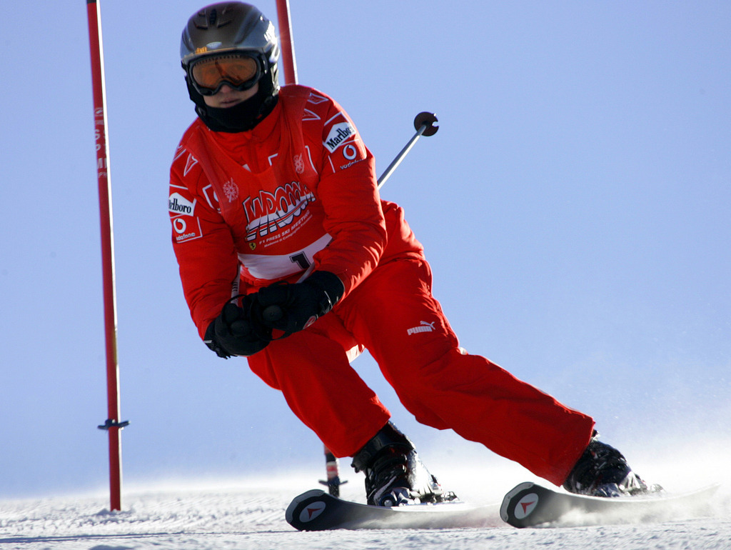 Schumacher a fait une chute à ski le 29 décembre dernier. Depuis son état de santé est passé de "critique" à "stable".(archive 2006)