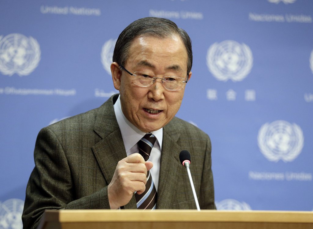 epa04031474 United Nations Secretary General Ban Ki-moon addresses the media during a press conference at United Nations headquarters in New York, New York, USA, 19 January 2014. The briefing was called to announce that UN Secretary General Ban Ki-moon has invited Iran to take part in Syria's peace talks this week in Switzerland.  EPA/JASON SZENES