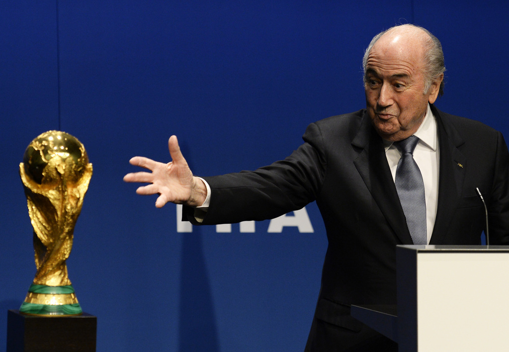 Sepp Blatter ne lâche pas son os. A 77 ans, il veut rester à la tête de la FIFA