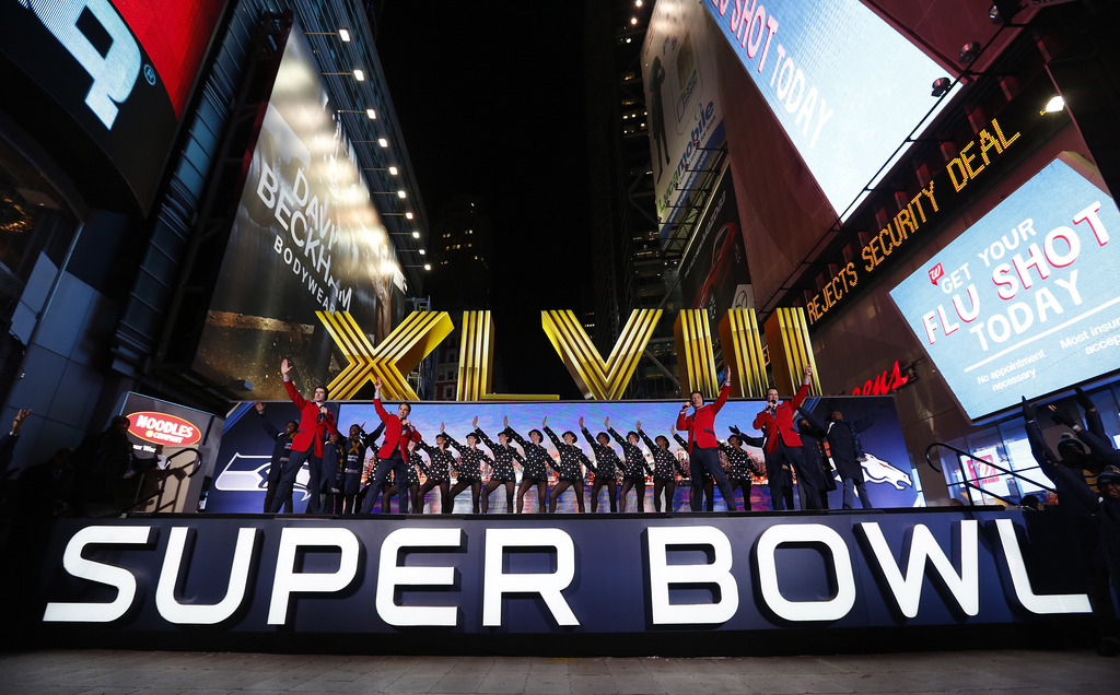 Événement sportif majeur aux États-Unis, le Super Bowl est aussi une énorme machine commerciale.