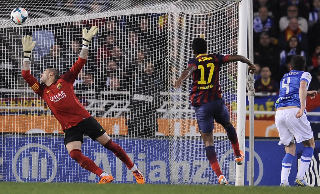 Victor Valdes n'a rien pu faire pour éviter une défaite qui pourrait coûter le titre de champion d'Espagne au FC Barcelone. 