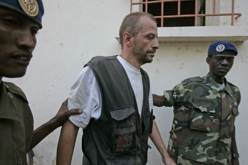 Eric Breteau, le président de l'Arche de Zoé, lors de son arrestation au Tchad en novembre 2007.