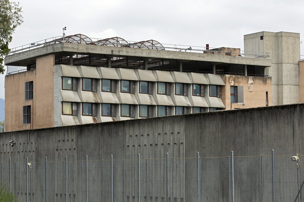 Les détenus du centre de sociothérapie de La Pâquerette à Genève allaient voir des prostituées lors de leurs sorties accompagnées.