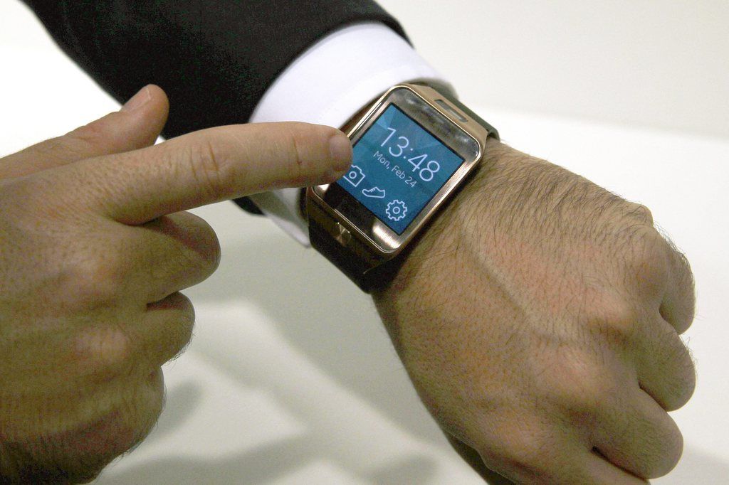 La montre Samsung Gear 2 qui permet notamment de téléphoner. 