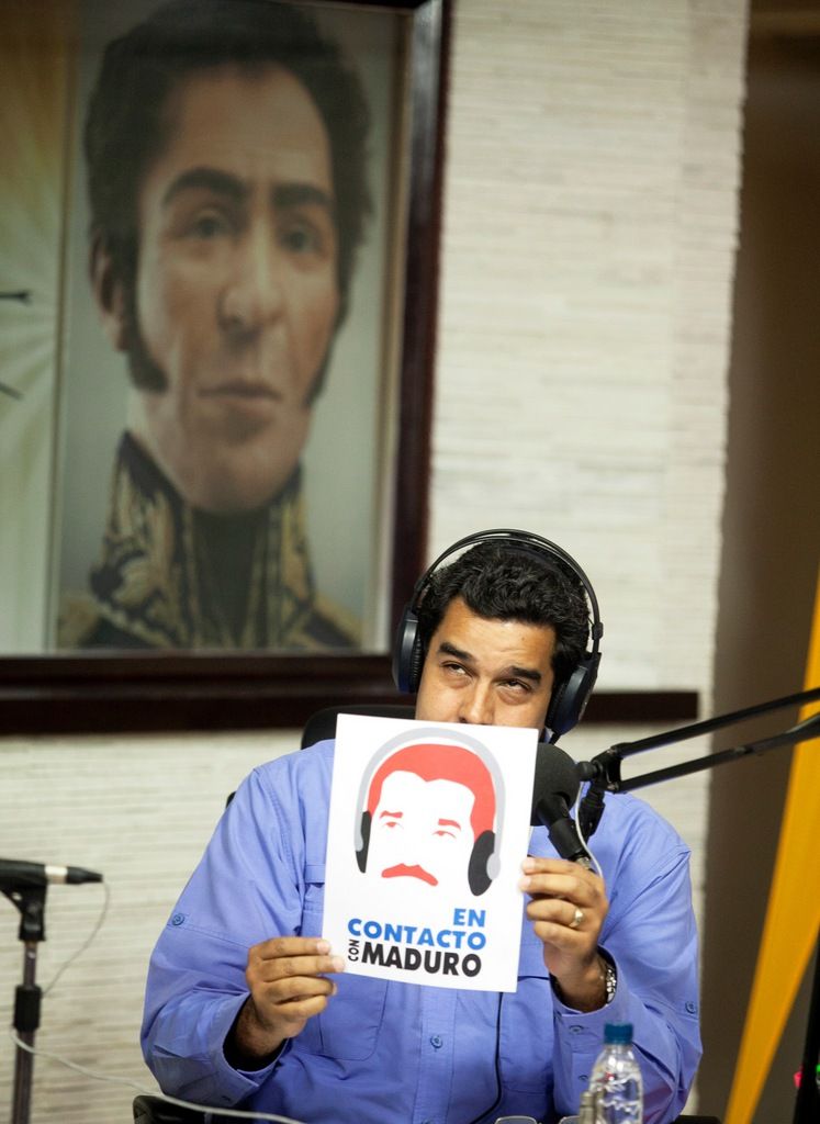 Nicolas Maduro présente le logo de son programme depuis le palais présidentiel de Caracas.
