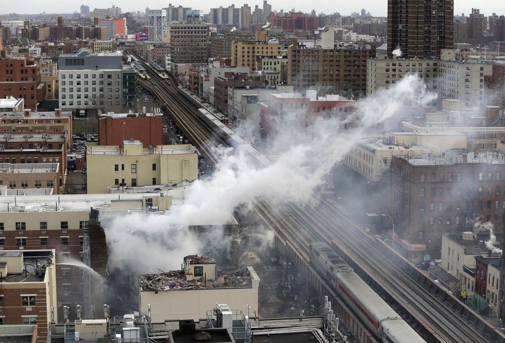 Juste avant l'explosion, une fuite de gaz avait été signalée à Con Edison, le fournisseur de gaz.