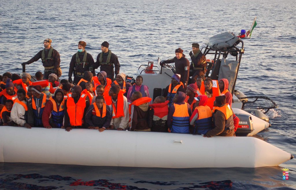 Entre lundi et mercredi, plus de 2000 migrants avaient déjà été secourus par la marine italienne.