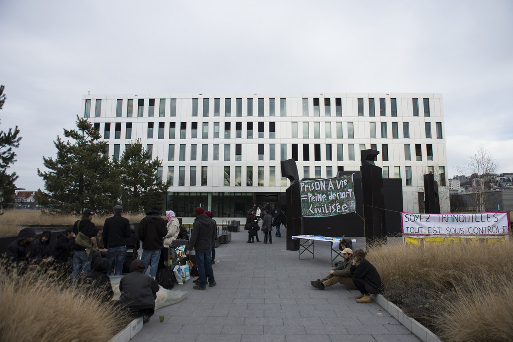 Une opération préventive de sécurité a débuté mardi à 06h00 au pénitencier vaudois de Bochuz. L'action vise à "garantir sur le long terme la sécurité du personnel et des personnes détenues"