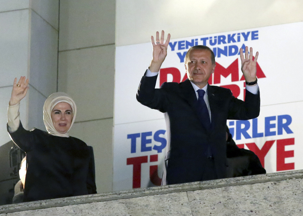Le Premier ministre turc Recep Tayyip Erdogan a menacé de faire interdire YouTube et Facebook en Turquie après les élections municipales du 30 mars.