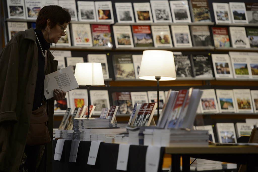 Le 28e Salon du livre et de la presse de Genève a officiellement ouvert ses portes mercredi en fin d'après-midi.