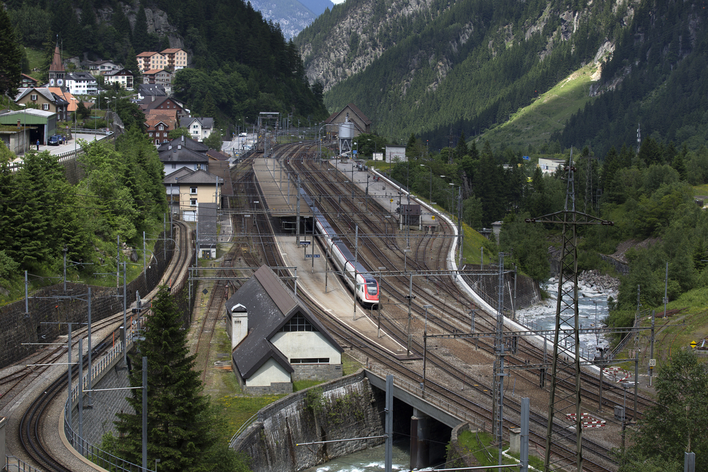 Goeschenen train station on the Gotthard route in Switzerland, pictured on July 2, 2013. (KEYSTONE/Gaetan Bally)

Der Bahnhof Goeschenen auf der Gotthard-Zugstrecke, aufgenommen am 2. Juli 2013. (KEYSTONE/Gaetan Bally)