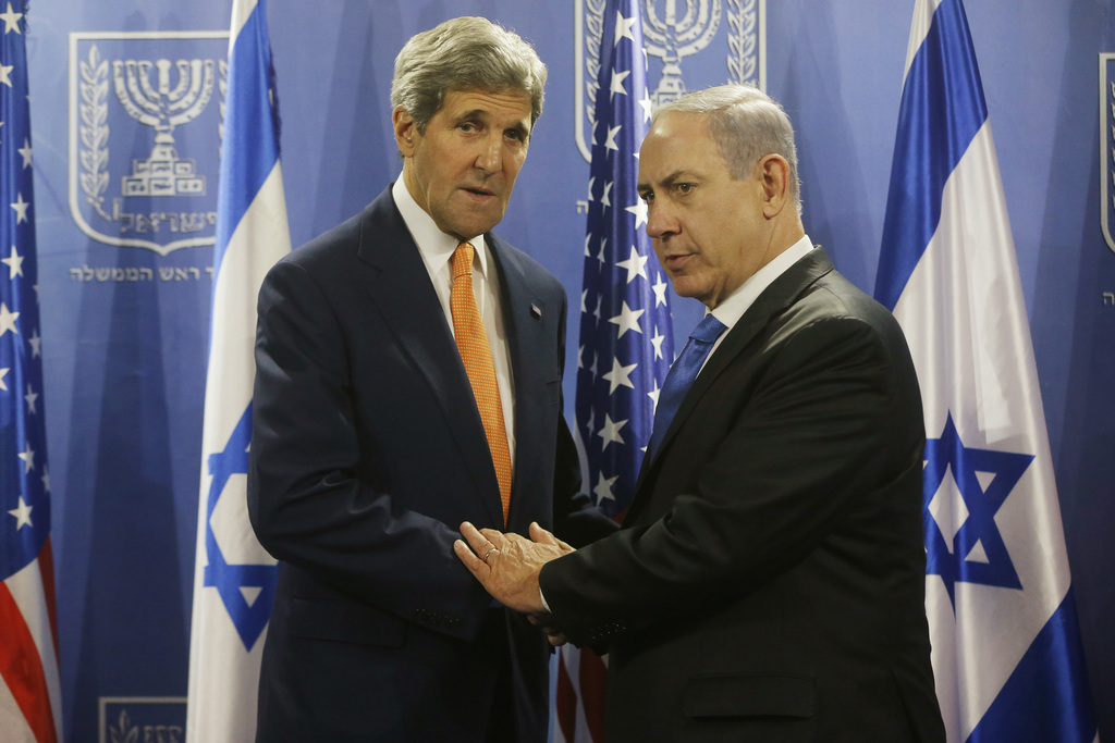 Le secrétaire d'État américain John Kerry a rencontré mercredi le Premier ministre israélien Benjamin Netanyahu à Tel Aviv.