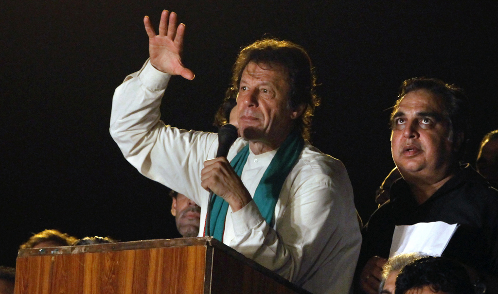 Imran Khan, ex-gloire du cricket reconverti dans la politique estime que l'élection de M. Sharif à la tête d'un gouvernement majoritaire en mai 2013 a été entachée de fraudes massives.