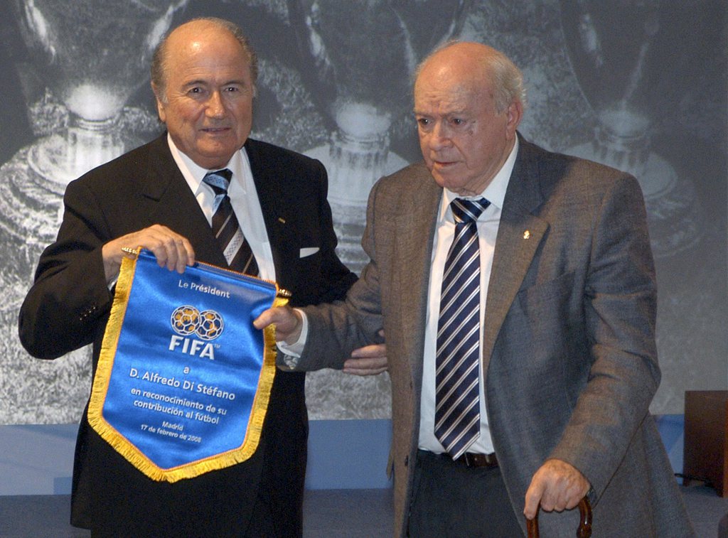 C'était en 2008, Sepp Blatter rendait un hommage à Di Stefano pour l'ensemble de sa carrière.