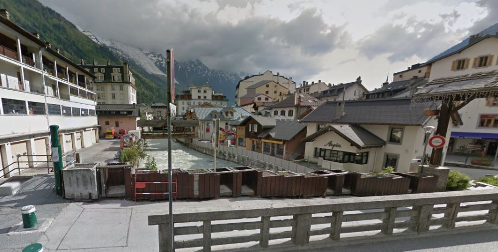 Les autorités de Chamonix s'inquiètent du niveau de l'Arve qui monte dangereusement ce mardi après-midi.