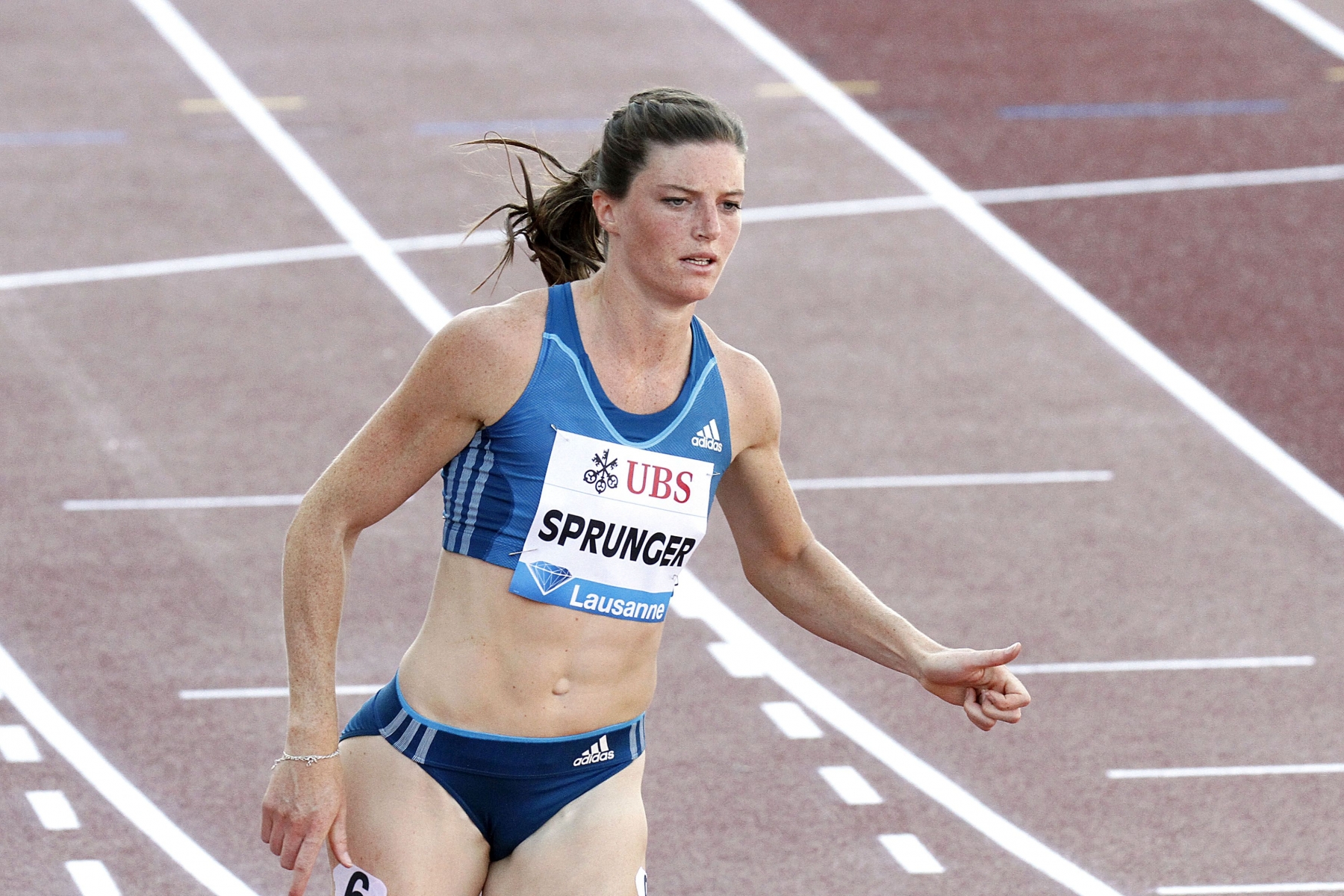 Lea Sprunger lors du 100 m B à Athletissima.