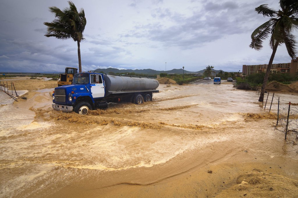 Le plus fort de la tempête semble passé, mais les dégâts sont importants. 