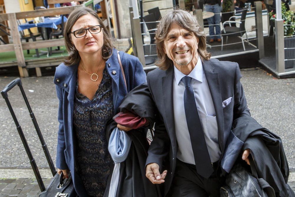 L'avocate Yaël Hayat, à gauche, a axé sa plaidoirie sur le renoncement subit du mari.