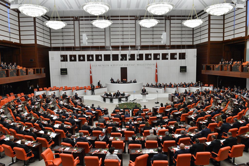 Le Parlement turc s'est prononcé en faveur d'opérations militaires en Syrie et en Irak.