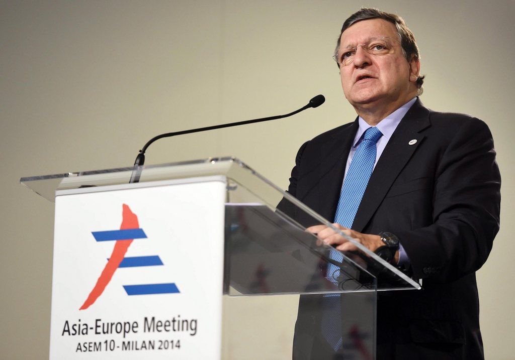 epa04450648 EU Commission President Jose Manuel Barroso speaks at the closing press conference of the ASEM summit in Milan, northern Italy, 17 October 2014. The 10th ASEM summit (Asia-Europe Meeting) brought together 53 countries - representing more than half the world's gross domestic product and over 60 per cent of the global population. The event has been held every other year since 1996.  EPA/DANIEL DAL ZENNARO
