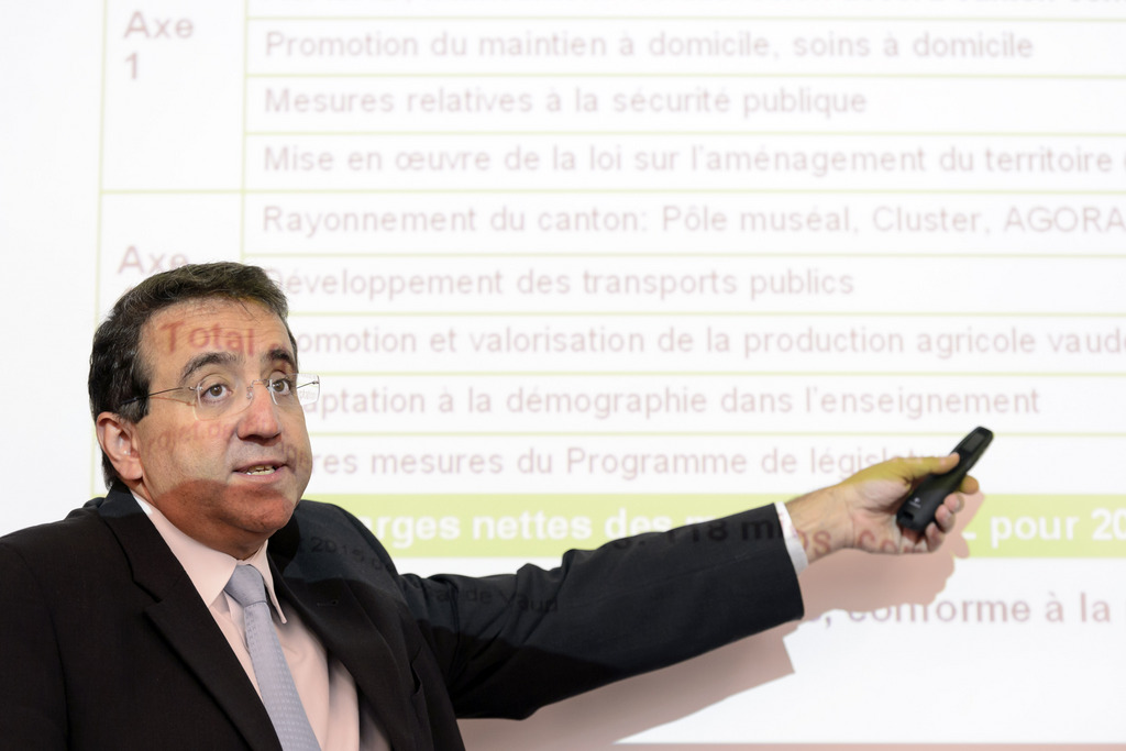 Un projet de budget 2015 équilibré pour la neuvième année consécutive, avec des charges en hausse et un amortissement express de la recapitalisation de la Caisse de pensions (CPEV): le conseiller d'Etat Pascal Broulis a présenté jeudi le "petit miracle vaudois".