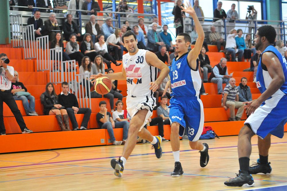 26.10.2013, Nyon, Basketball ligue B, Nyon vs Villars, Srdjan Zivkovic, photos Ce?dric Sandoz