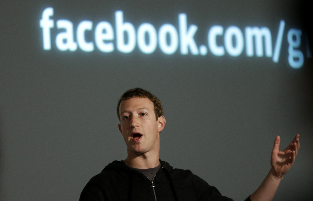 Le réseau social en ligne Facebook et son patron Mark Zuckerberg ont porté plainte lundi pour complicité de fraude contre les avocats de Paul Ceglia, qui avait tenté de les escroquer.