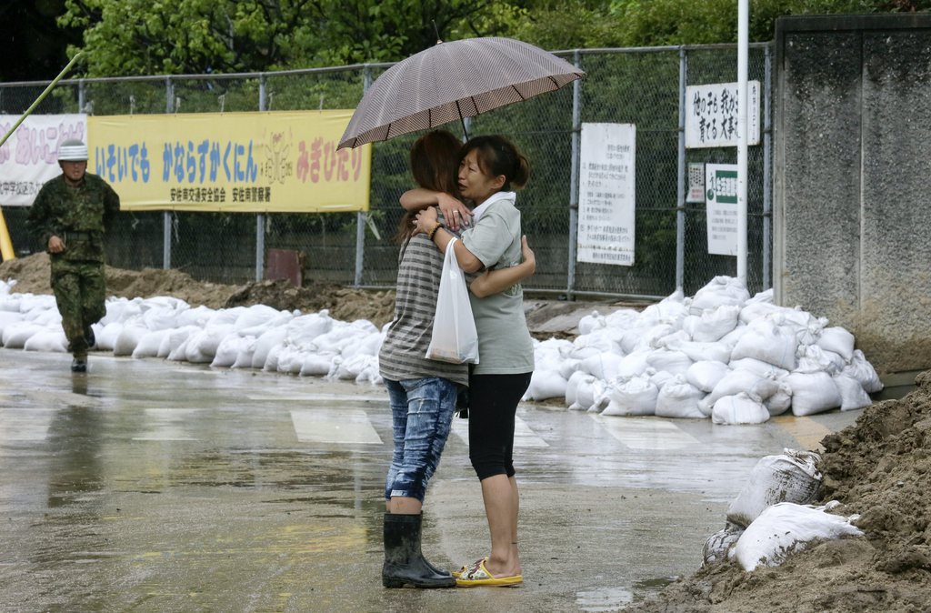 Des pluies diluviennes qui s'abattent sur le Japon risquent de provoquer des inondations et glissements de terrain mortels, notamment à Hokkaido.