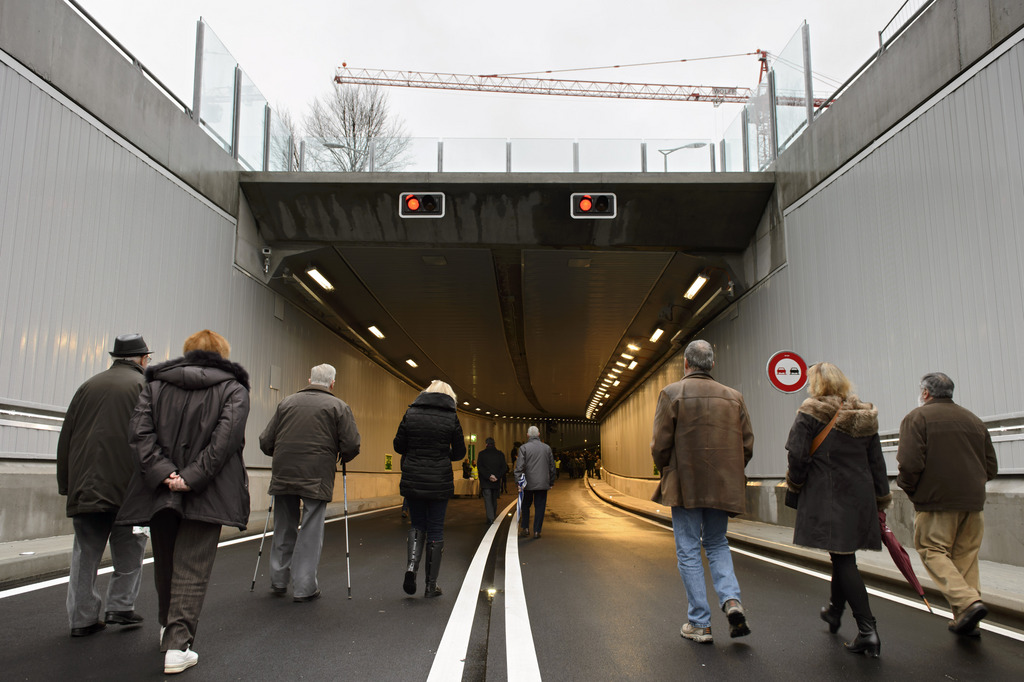 Le tunnel de Carouge ainsi que la tranchée couverte de Vésenaz (ici lors de son inauguration le 17 janvier 2014) seront interdits au trafic durant plusieurs nuit du mois d'octobre 2014.