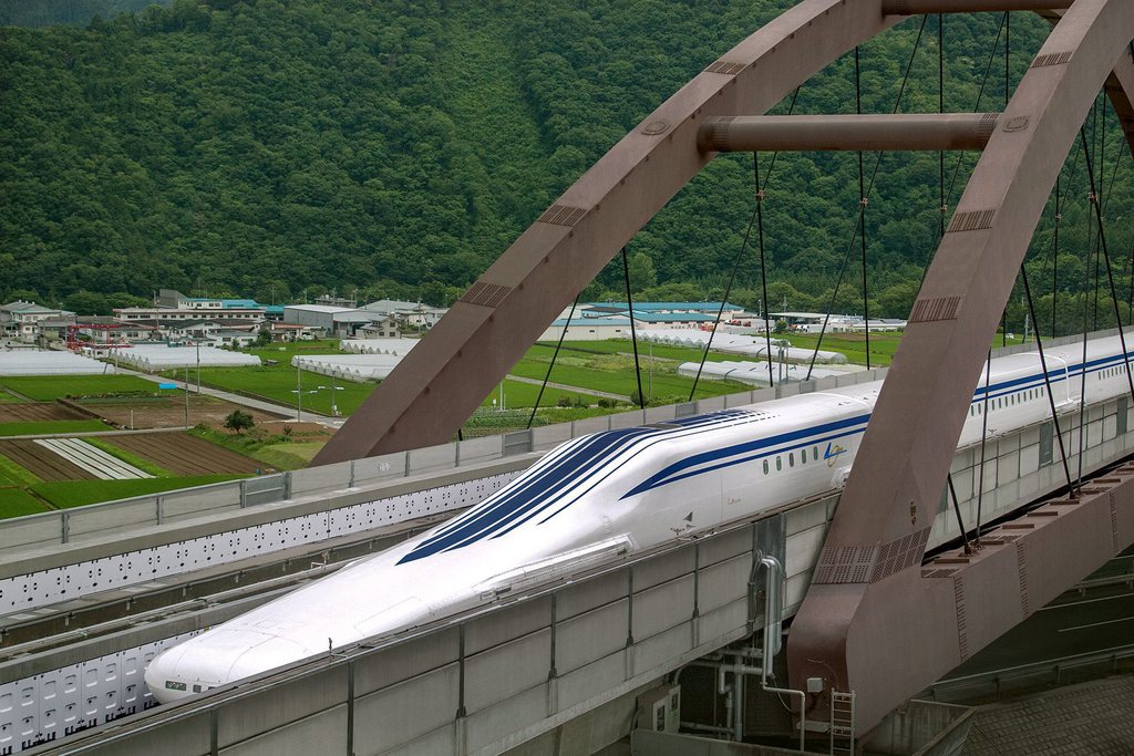 Le Maglev est le train commercial le plus rapide du monde. Une centaine de passagers ont pu le tester jeudi dernier.