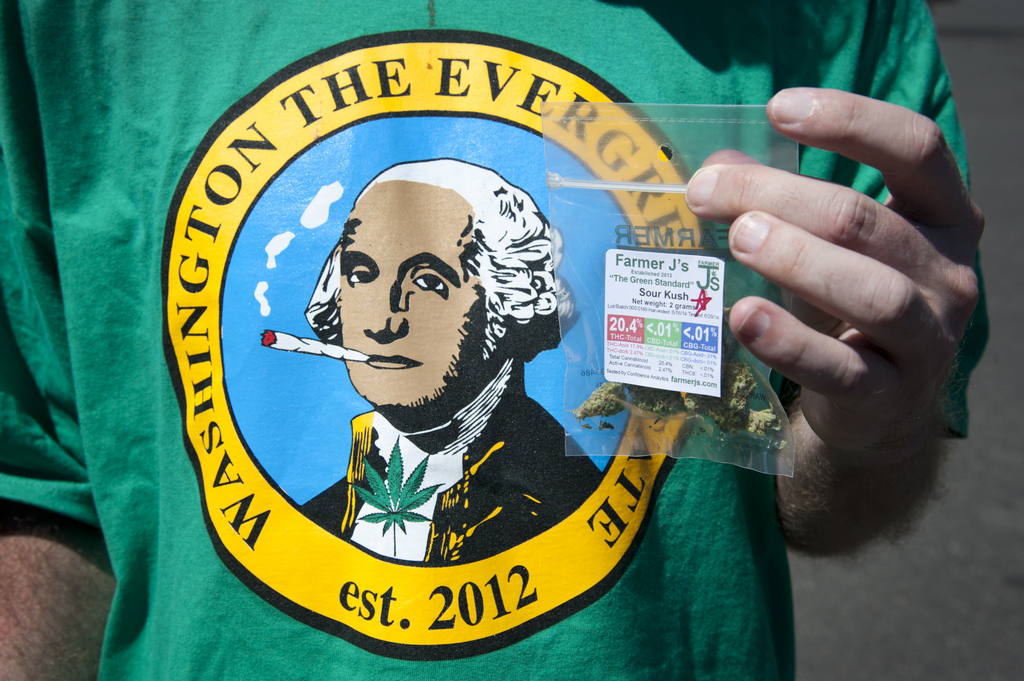 Les habitants de l'Oregon pourront désormais légalement se procurer du cannabis dans des magasins franchisés. Dans le District de Columbia, la consommation sera désormais légale toutefois la vente reste interdite.