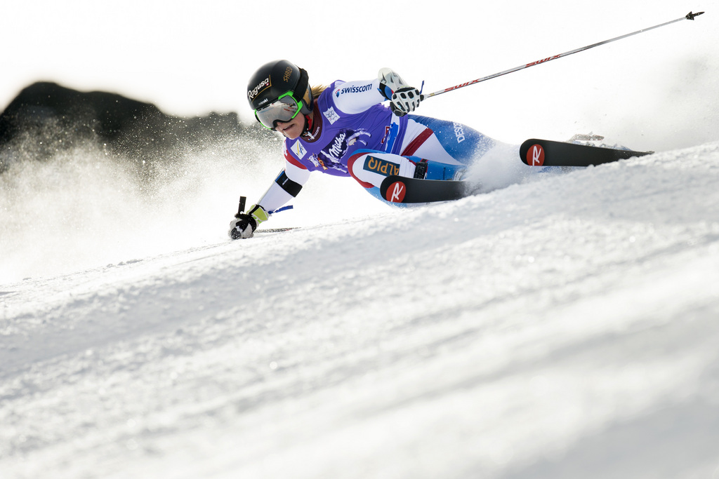 Lara Gut of Switzerland in a action during the first run of the women's Giant Slalom race of the FIS Alpine Ski World Cup season on the Rettenbach glacier, in Soelden, Austria, Saturday, October 25, 2014. (KEYSTONE/Jean-Christophe Bott)