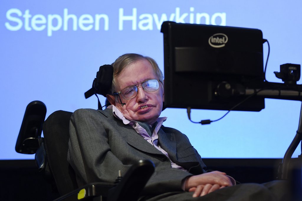 L'astrophysicien britannique Stephen Hawking se voit bien en méchant dans un film de James Bond.