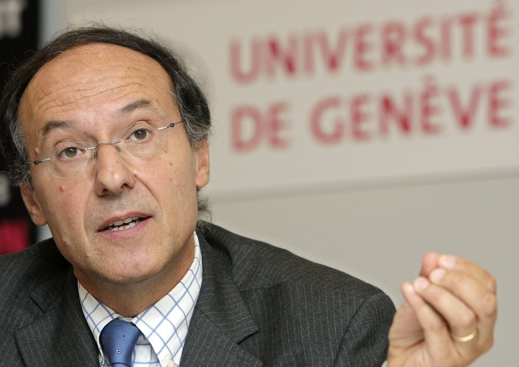 Yves Flückiger, le recteur de l'Université de Genève, et son équipe vont faciliter la vie de nombreux étudiants en septembre grâce à ce dispositif.