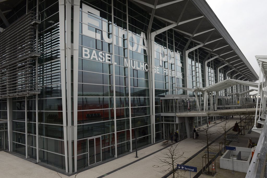 Le gouvernement français espère arriver "d'ici mi-novembre" à un règlement de son différend fiscal avec la Suisse concernant l'aéroport de Bâle-Mulhouse. 