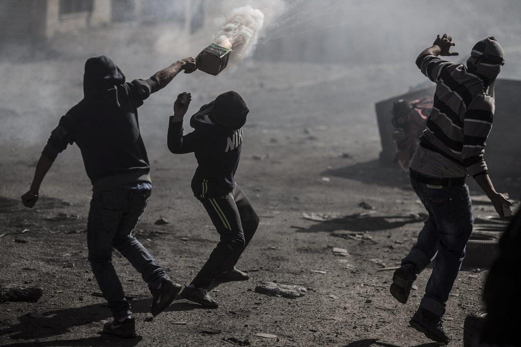 Les tensions subsistaient samedi à Jérusalem-Est, tandis que des affrontements ont éclaté à l'aube dans le nord d'Israël après la mort d'un Arabe israélien tué par la police.