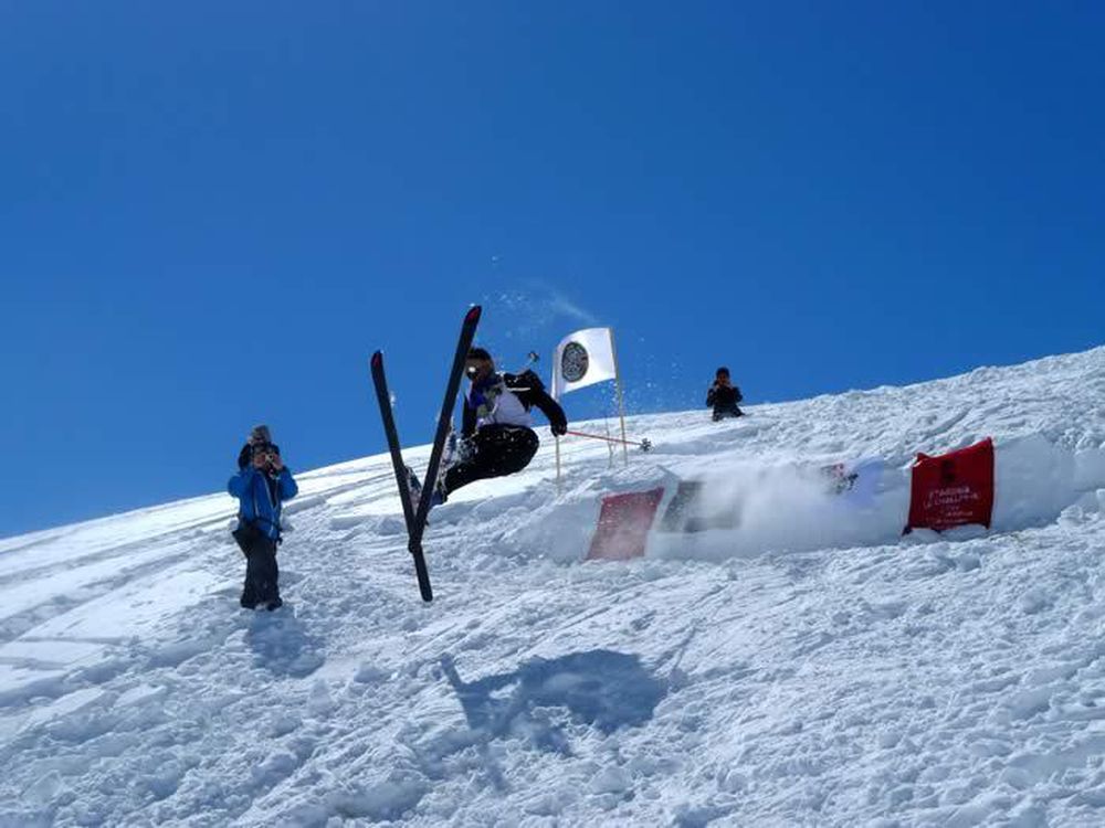 Les Afghans ne savent pas très bien skier, mais ils n'ont pas froid aux yeux.