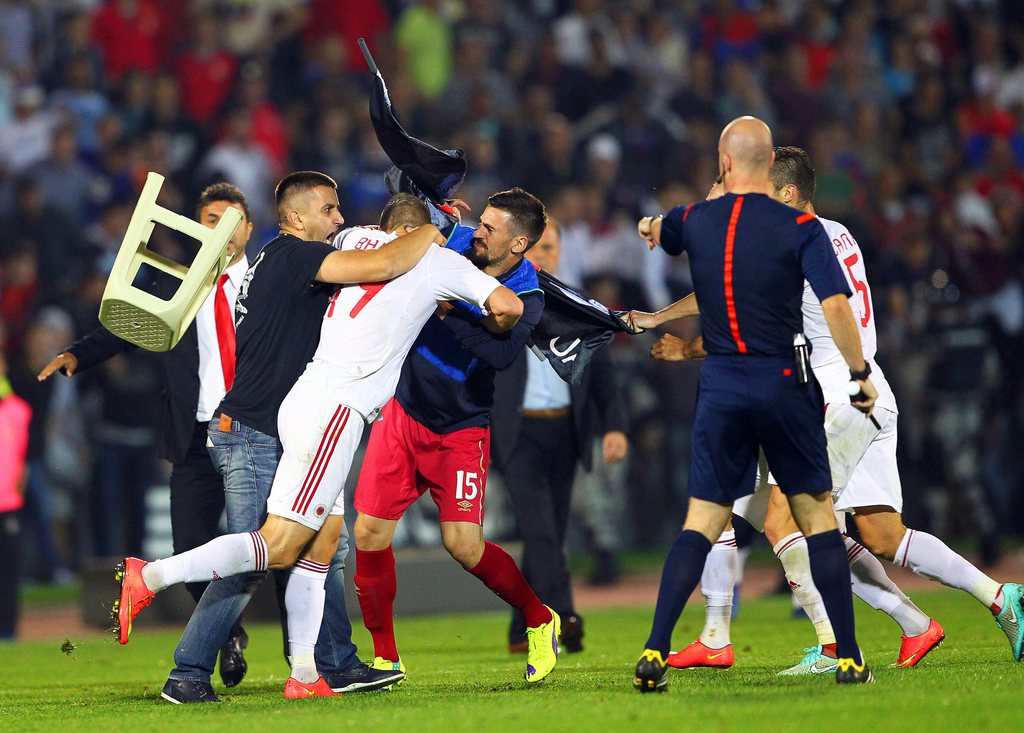 L'appel des fédérations de Serbie et d'Albanie doit être examiné mardi par l'instance d'appel de l'UEFA. Les deux fédérations ont été sanctionnées après les graves incidents survenus lors du match de qualification à l'Euro 2016 entre ces deux équipes nationales, le 14 octobre à Belgrade.