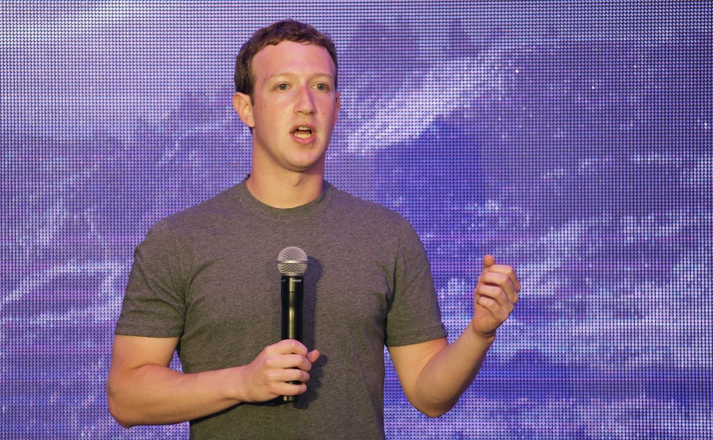 Mark Zuckerberg a expliqué très sérieusement qu'il portait souvent le même T-shirt par souci de productivité.