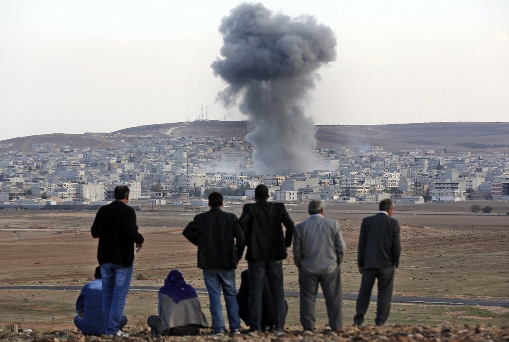 Six raids ont touché samedi la région de Kobané, ville kurde du nord de la Syrie assiégée depuis la mi-septembre.